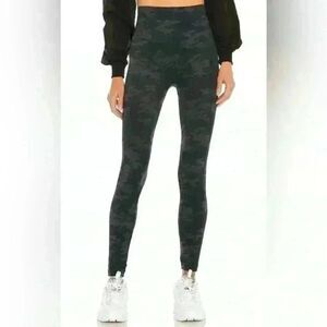 SPANX Look at Me Now Black Camo Seamless Legging